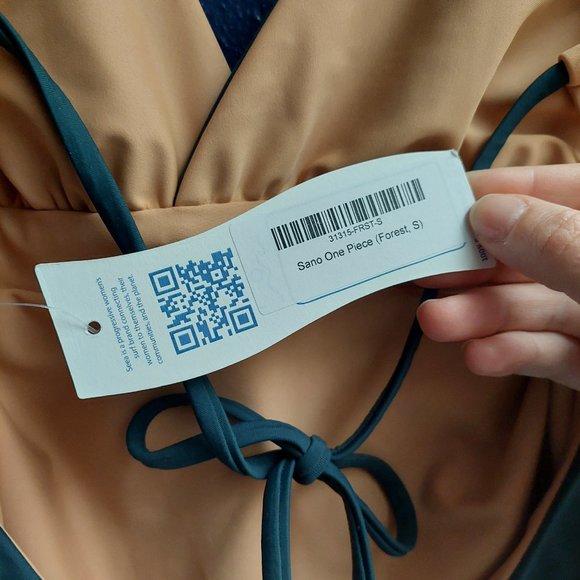 Seea Sano swimsuit - Picture 3 of 3